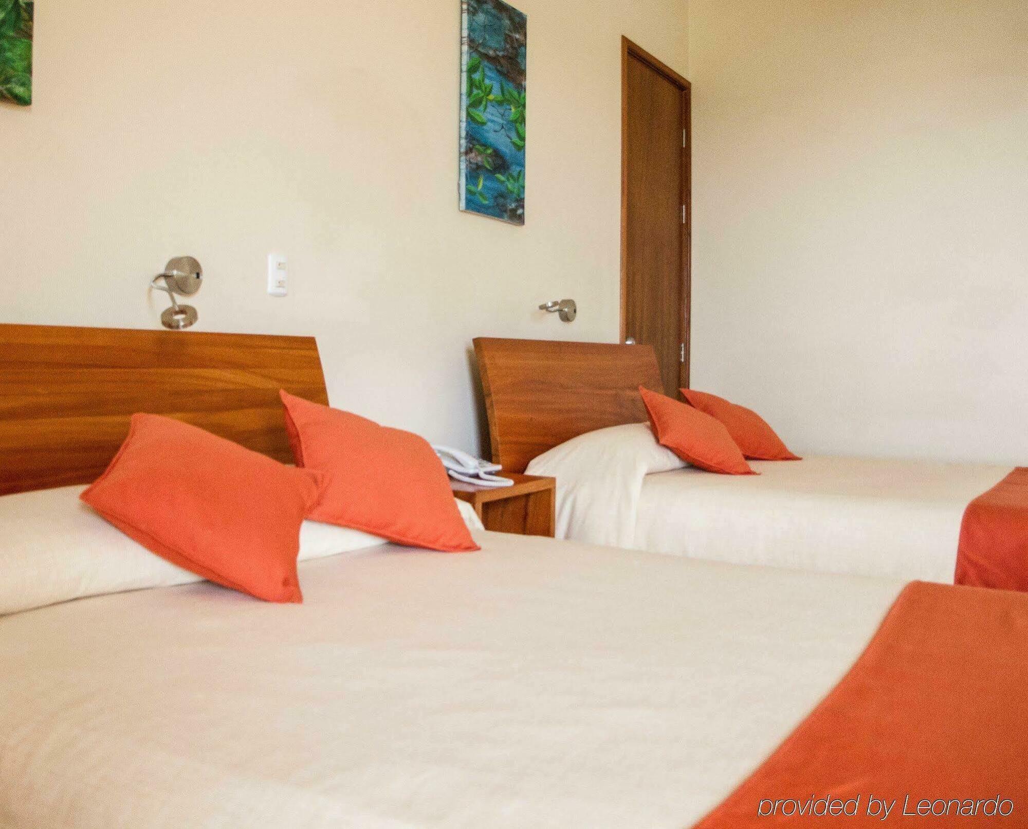 Finch Bay Galapagos Hotel 푸에르토아요라 외부 사진