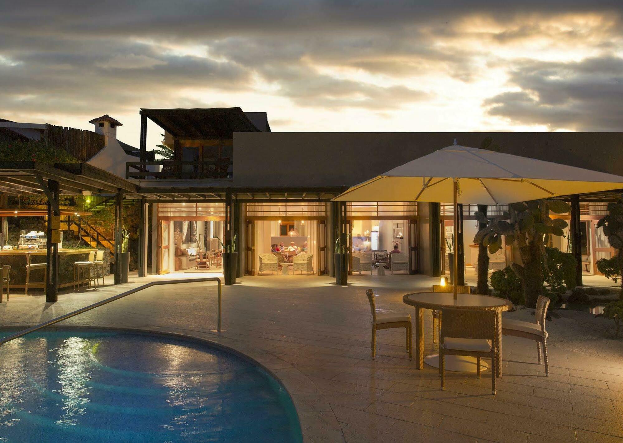 Finch Bay Galapagos Hotel 푸에르토아요라 외부 사진