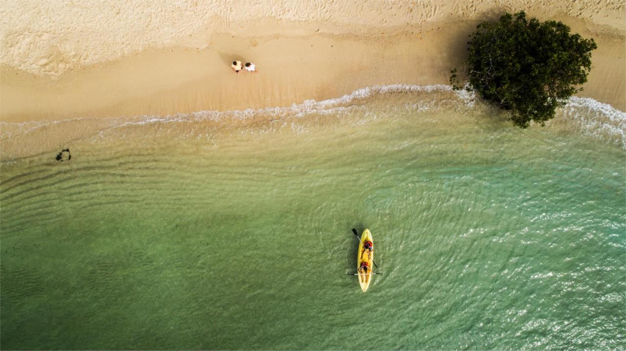 Finch Bay Galapagos Hotel 푸에르토아요라 외부 사진